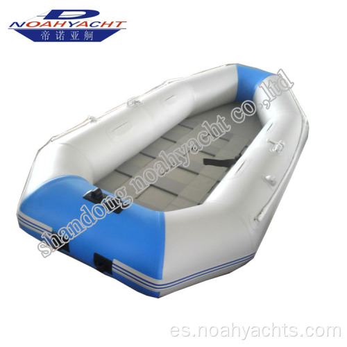 Pequeño bote de bote de pesca inflable con motor